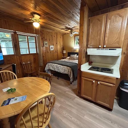 Mountain Lake Cottages 헨더슨빌 외부 사진
