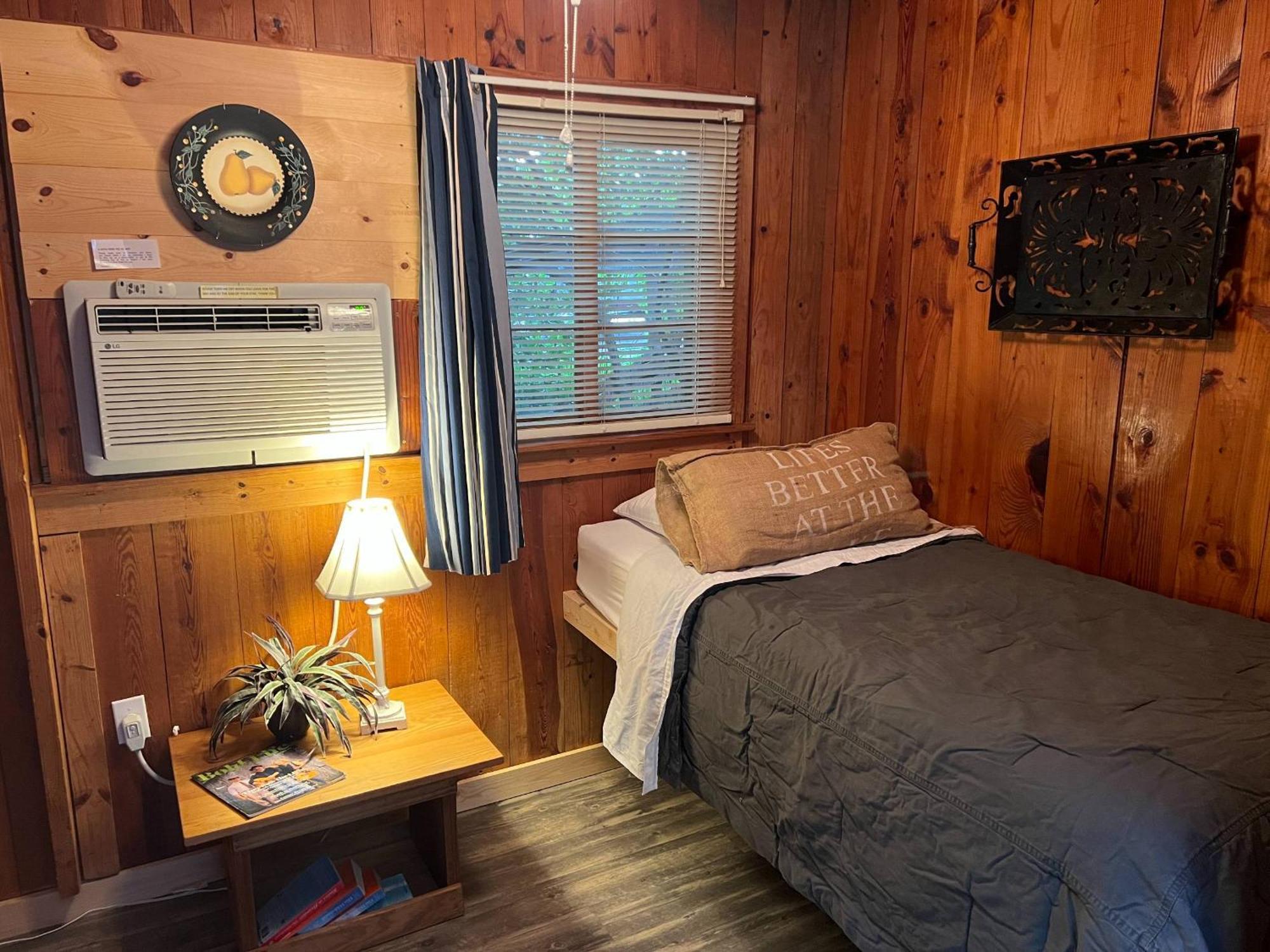 Mountain Lake Cottages 헨더슨빌 외부 사진