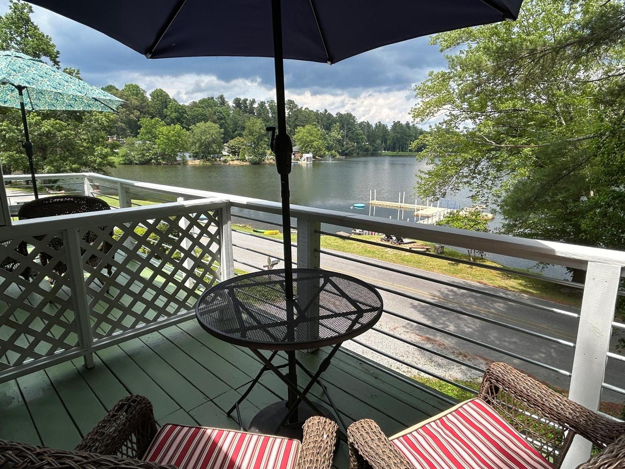 Mountain Lake Cottages 헨더슨빌 외부 사진
