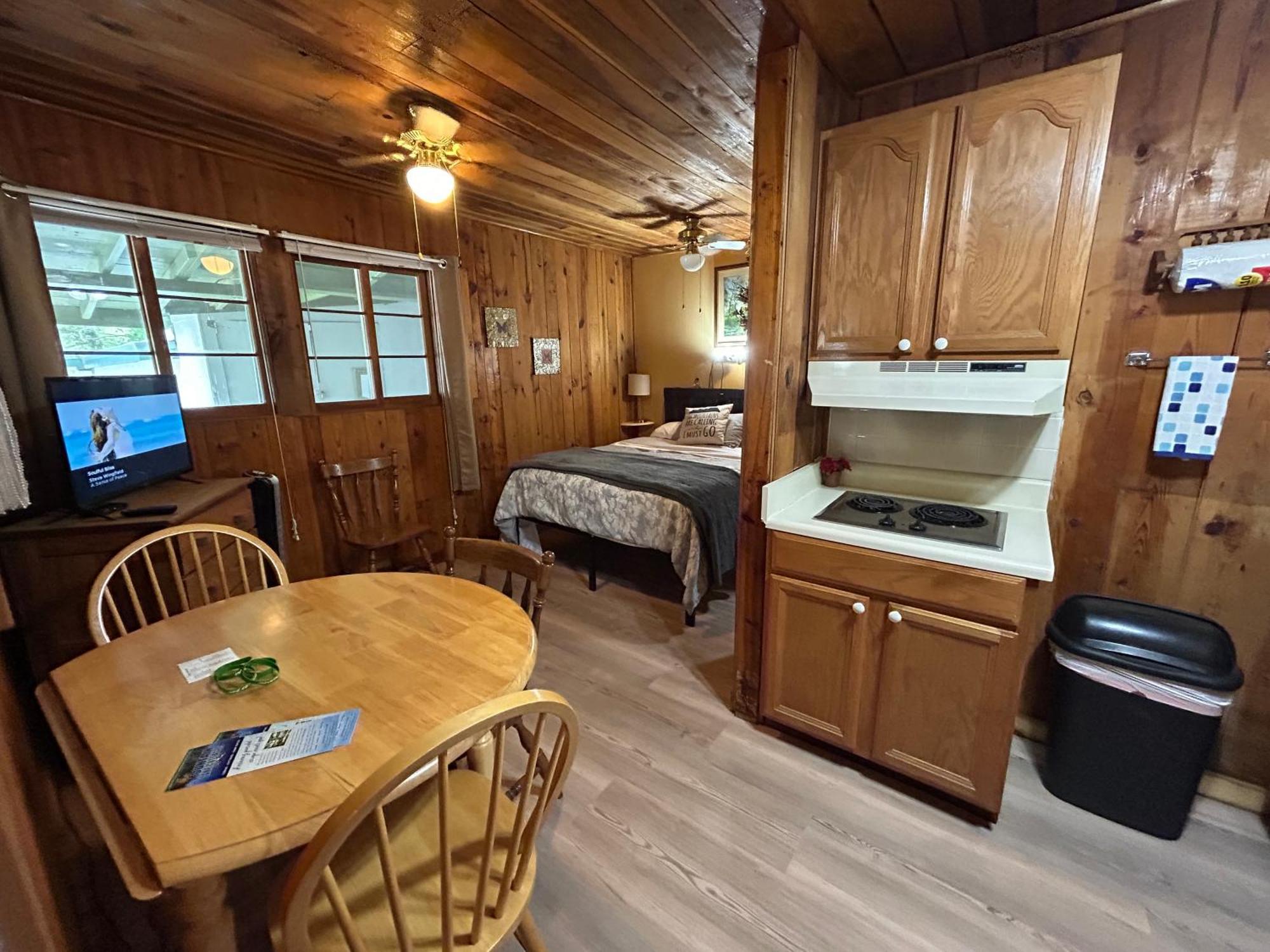 Mountain Lake Cottages 헨더슨빌 외부 사진