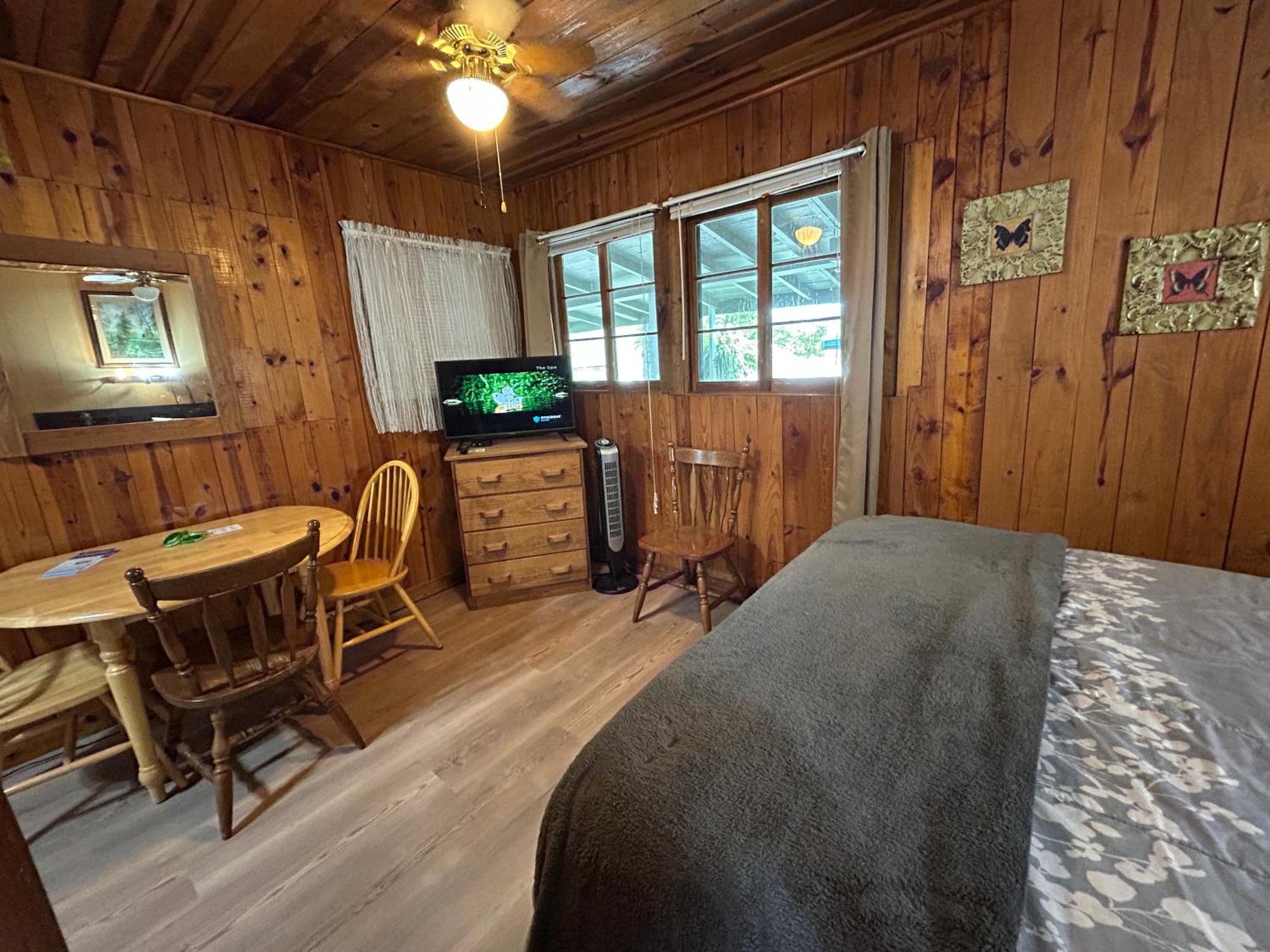 Mountain Lake Cottages 헨더슨빌 외부 사진